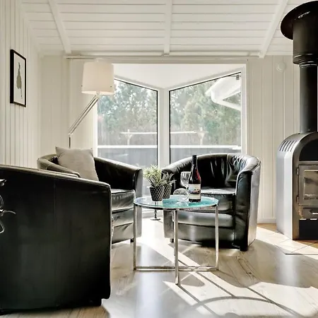 Stense - 900m From The Sea By Interhome