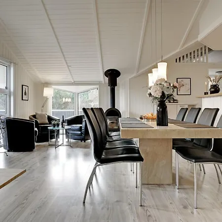 Stense - 900m From The Sea By Interhome