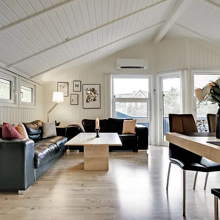 Stense - 900m From The Sea By Interhome